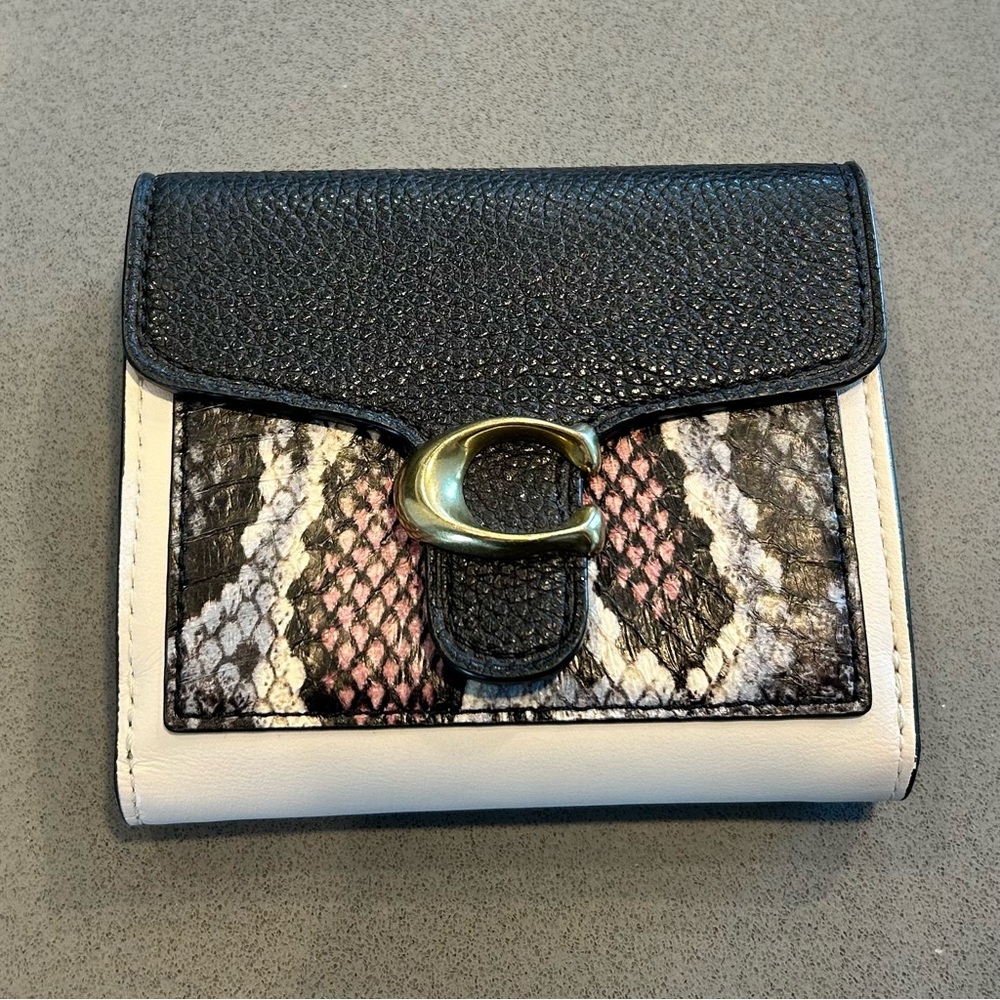 NWOT Coach Tabby Snakeskin Wallet